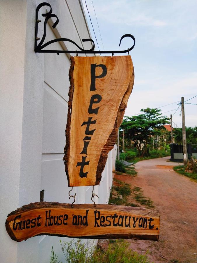 Petit Guest House Negombo Dış mekan fotoğraf